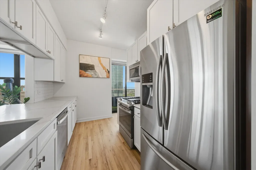 41 East 8th Street Chicago IL 60605