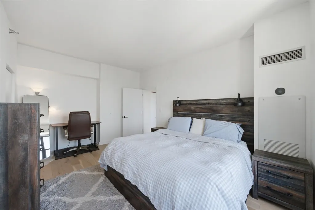 41 East 8th Street Chicago IL 60605