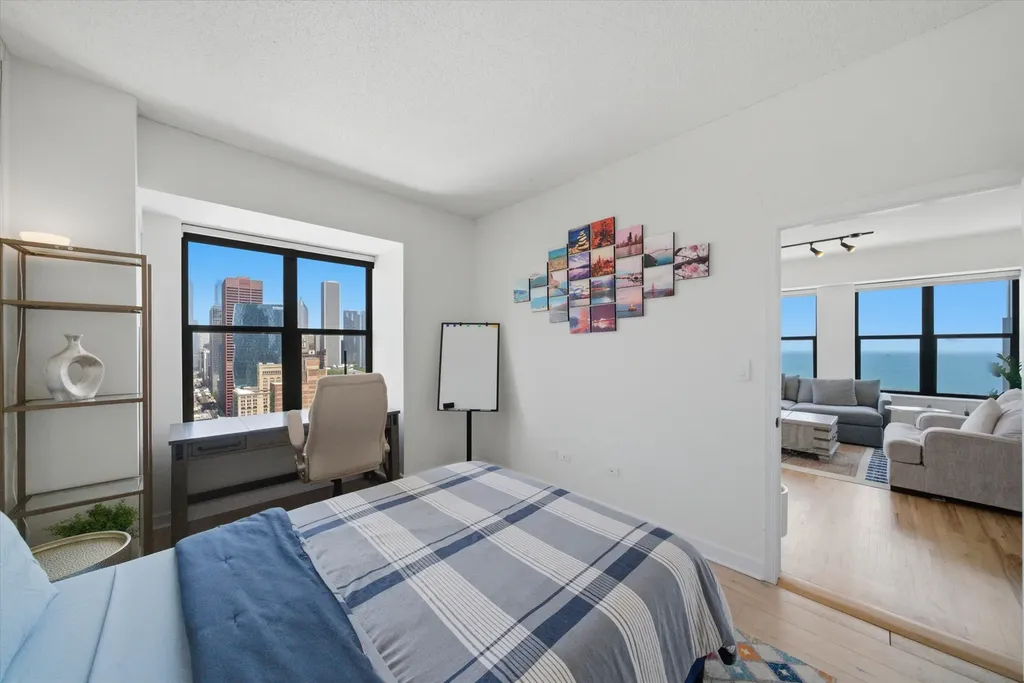 41 East 8th Street Chicago IL 60605