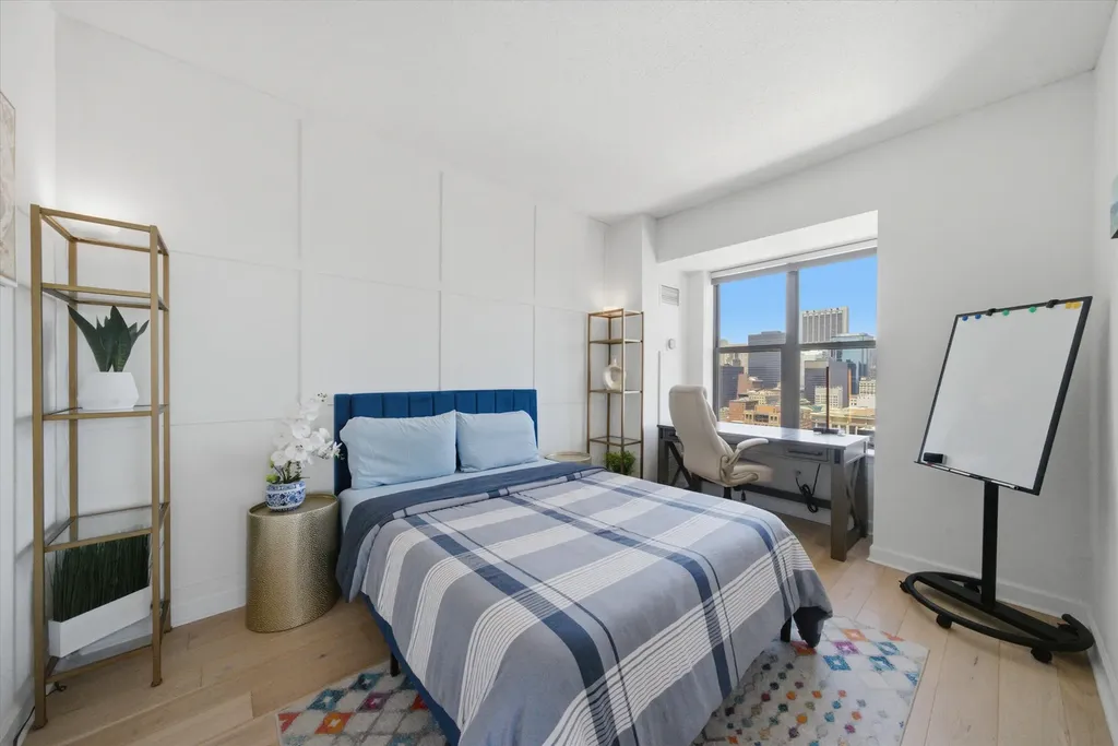 41 East 8th Street Chicago IL 60605