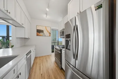 41 East 8th Street Chicago IL 60605