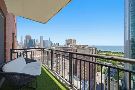 41 East 8th Street Chicago IL 60605