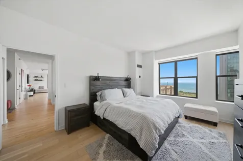 41 East 8th Street Chicago IL 60605