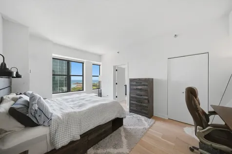41 East 8th Street Chicago IL 60605