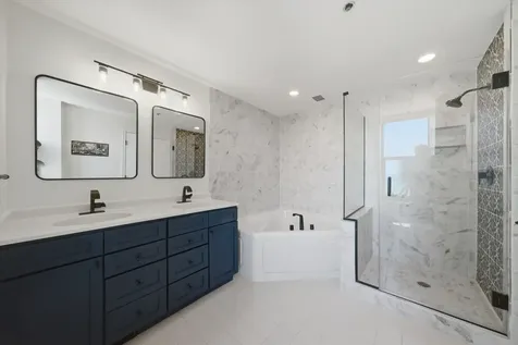 41 East 8th Street Chicago IL 60605