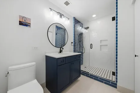 41 East 8th Street Chicago IL 60605