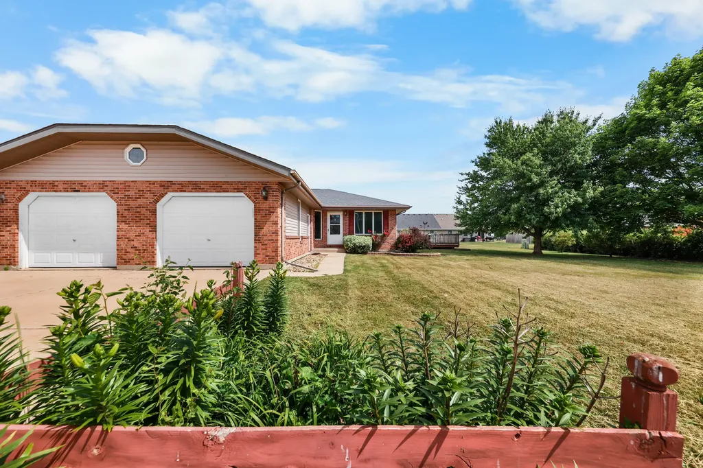 18 Warren Drive Mazon IL 60444