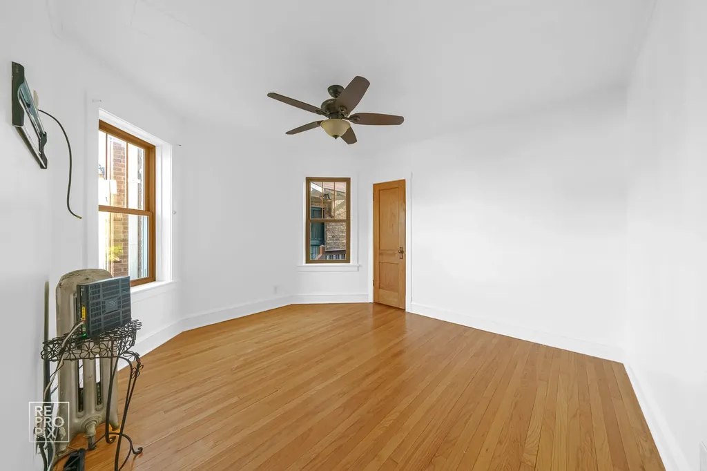 4055 West Nelson Street Chicago IL 60641