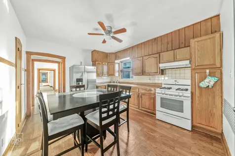 4055 West Nelson Street Chicago IL 60641