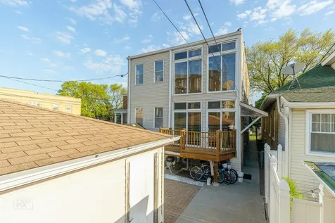 4055 West Nelson Street Chicago IL 60641