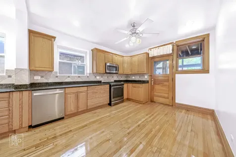 4055 West Nelson Street Chicago IL 60641