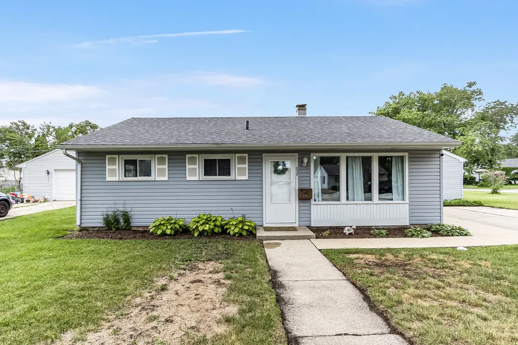 232 Westgate Drive Aurora IL 60506