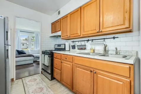 232 Westgate Drive Aurora IL 60506
