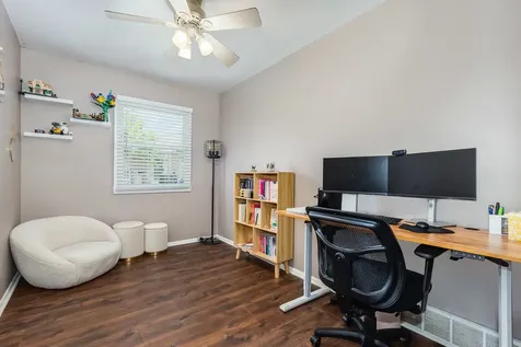 232 Westgate Drive Aurora IL 60506