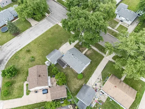 232 Westgate Drive Aurora IL 60506