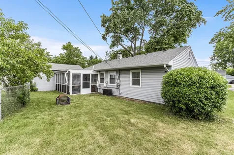232 Westgate Drive Aurora IL 60506