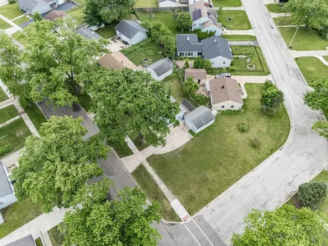 232 Westgate Drive Aurora IL 60506