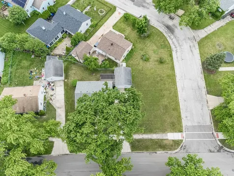 232 Westgate Drive Aurora IL 60506