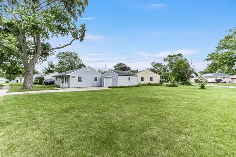 232 Westgate Drive Aurora IL 60506