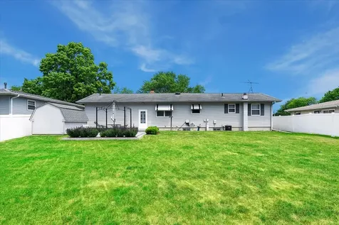 904 Obrien Street Harvard IL 60033