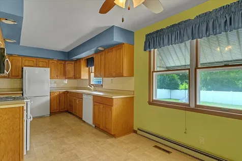 904 Obrien Street Harvard IL 60033