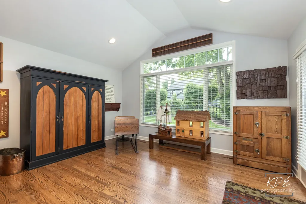 1126 Kings Point Court Naperville IL 60563