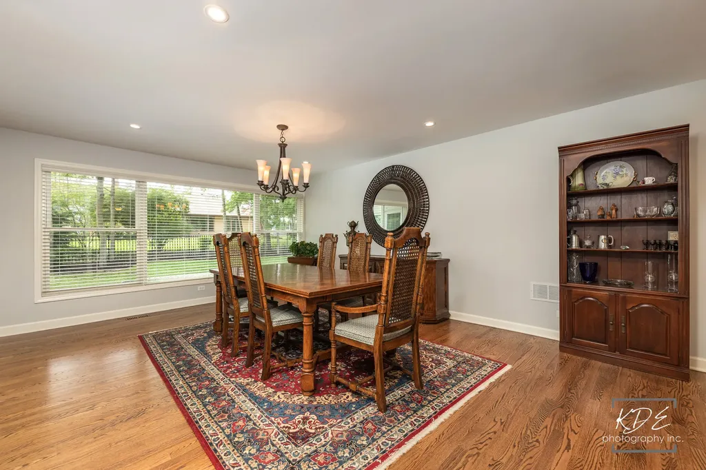 1126 Kings Point Court Naperville IL 60563