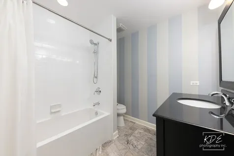 1126 Kings Point Court Naperville IL 60563