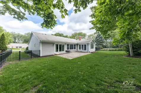 1126 Kings Point Court Naperville IL 60563
