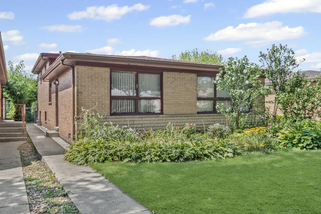 9218 Lavergne Avenue Skokie IL 60077