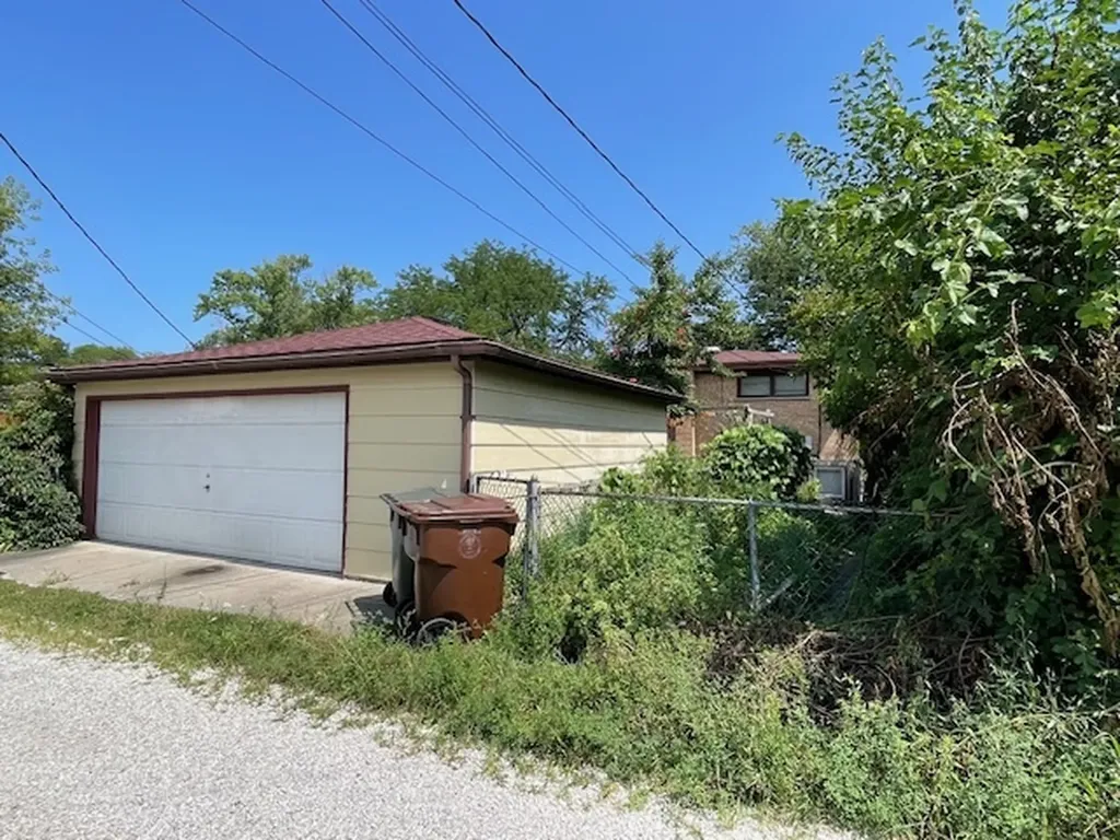 9218 Lavergne Avenue Skokie IL 60077