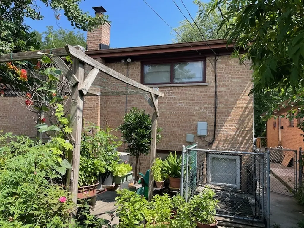 9218 Lavergne Avenue Skokie IL 60077