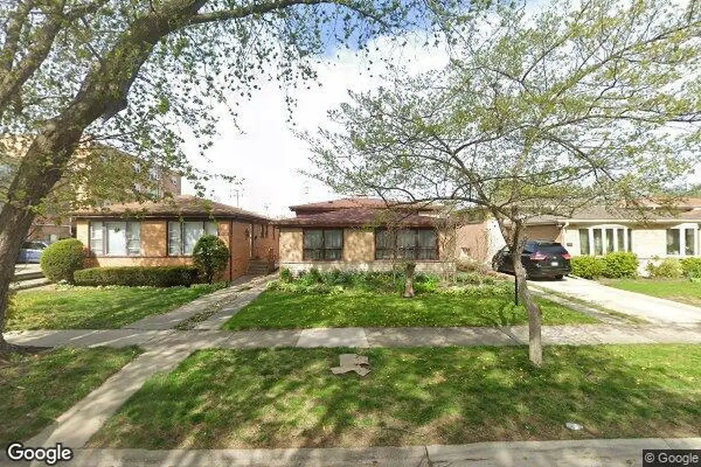9218 Lavergne Avenue Skokie IL 60077