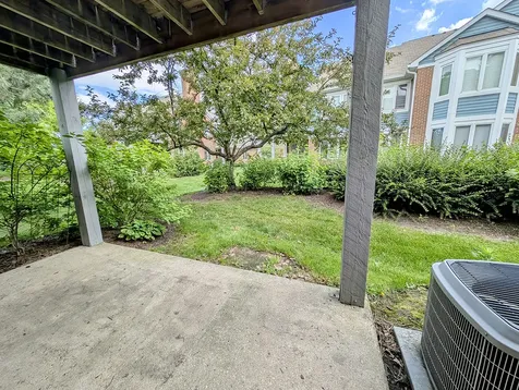 1541 North Kendal Court Arlington Heights IL 60004