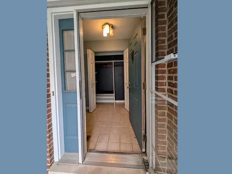1541 North Kendal Court Arlington Heights IL 60004