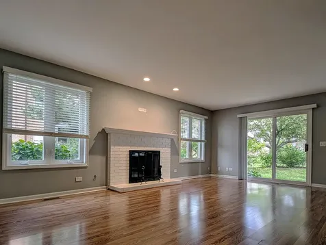 1541 North Kendal Court Arlington Heights IL 60004