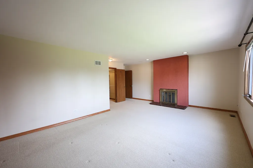 8315 Helen Court Downers Grove IL 60516