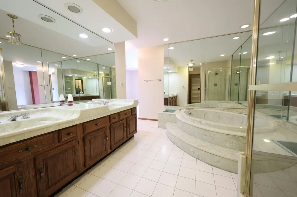 8315 Helen Court Downers Grove IL 60516