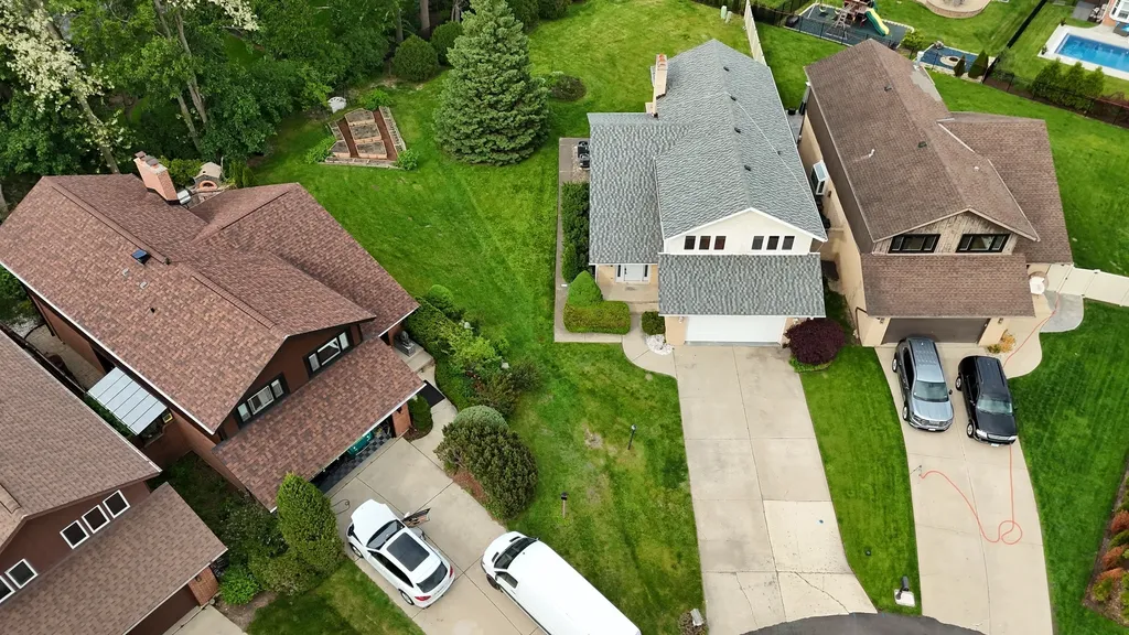 8315 Helen Court Downers Grove IL 60516