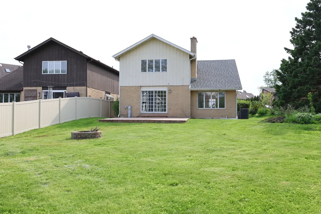 8315 Helen Court Downers Grove IL 60516