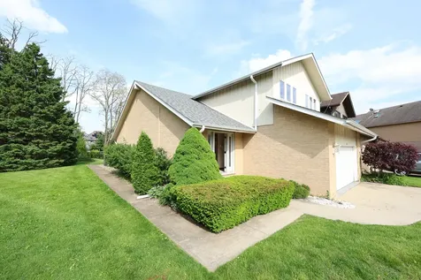 8315 Helen Court Downers Grove IL 60516