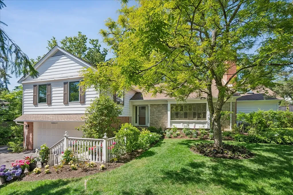 541 Dundee Road Glencoe IL 60022
