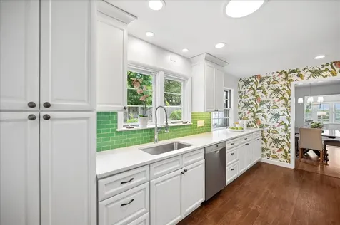 541 Dundee Road Glencoe IL 60022