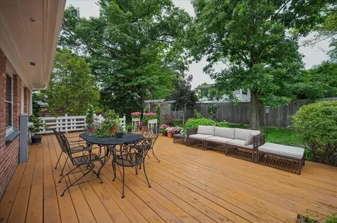 541 Dundee Road Glencoe IL 60022
