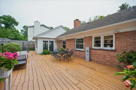 541 Dundee Road Glencoe IL 60022