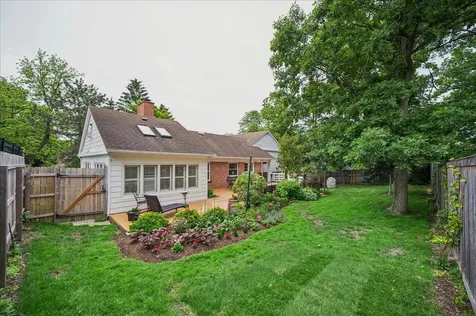 541 Dundee Road Glencoe IL 60022