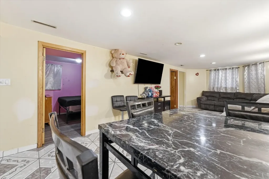 5106 West Fulton Street Chicago IL 60644