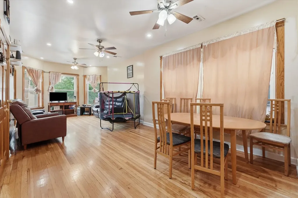 5106 West Fulton Street Chicago IL 60644