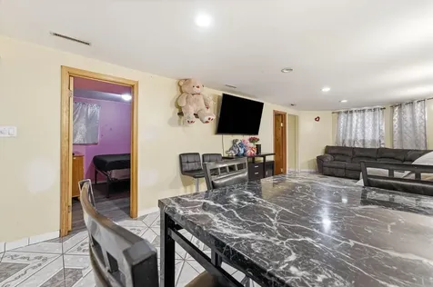 5106 West Fulton Street Chicago IL 60644