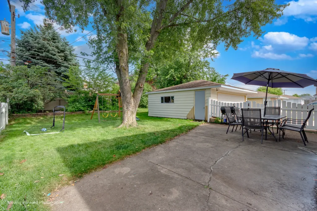 761 North Willow Road Elmhurst IL 60126